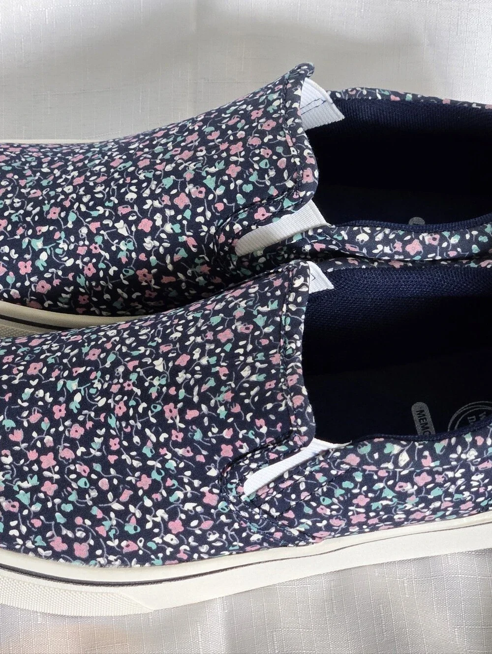 Wonder Nation Girls' 6 Navy Floral Slip-On Sneakers with Pink and Mint Accents